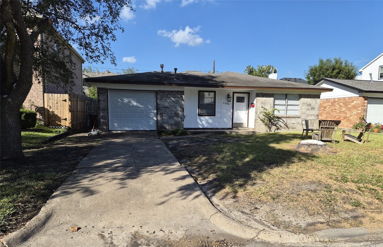 Primary Photo - 4306 Effie St