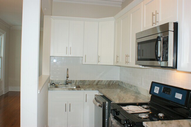 New kitchen with stainless applicances - 412 Bellevue Ave