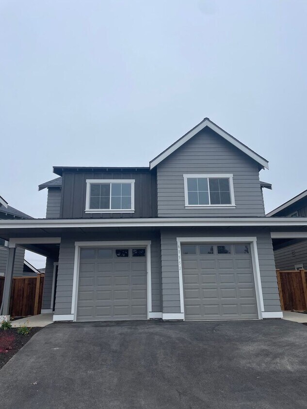 Foto principal - Duplex in Well Located SW Bend