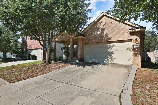 Foto del edificio - 4 Bedroom/2 Bath Trinity Oaks Subdivision