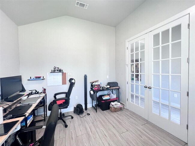 Building Photo - 9616 Grapevine Leaf Dr