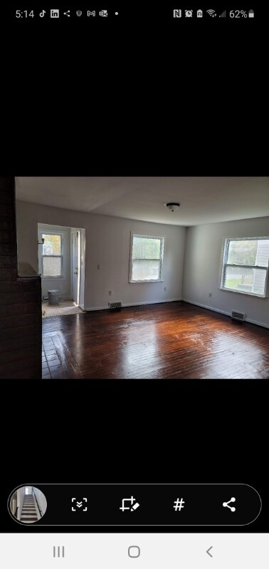 Foto del edificio - 667 Rhoads Ave