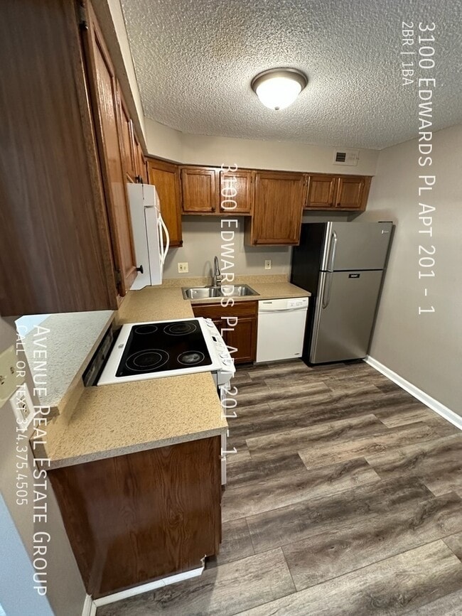 3100 Edwards Pl, Maryland Heights, MO 63043 House Rental in Maryland