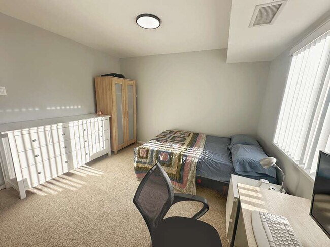 Foto del edificio - 5340 Holmes Run Pky