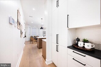 Building Photo - 1316 8th St NW