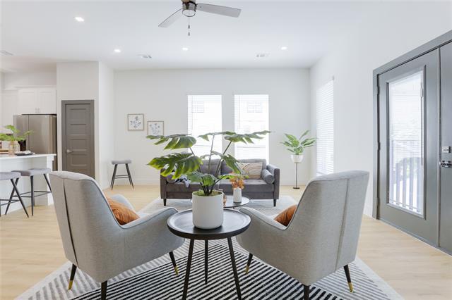 Building Photo - 2805 Weisenberger St