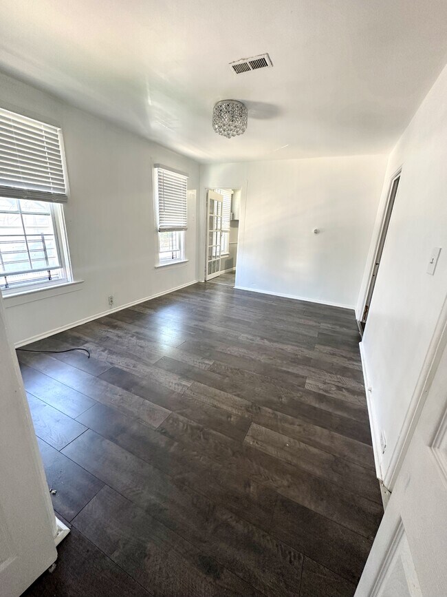 Sala de estar - 114 17th St