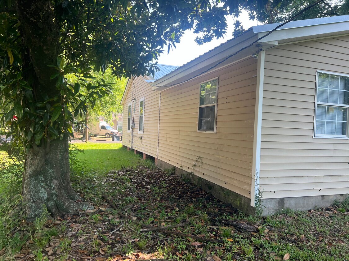 Foto del edificio - 4008 Brady St