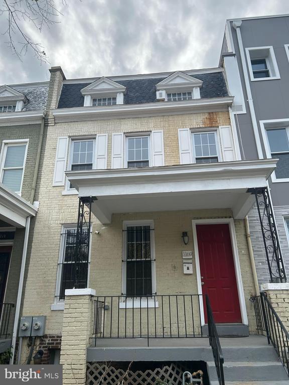 Building Photo - 1169 Morse St NE