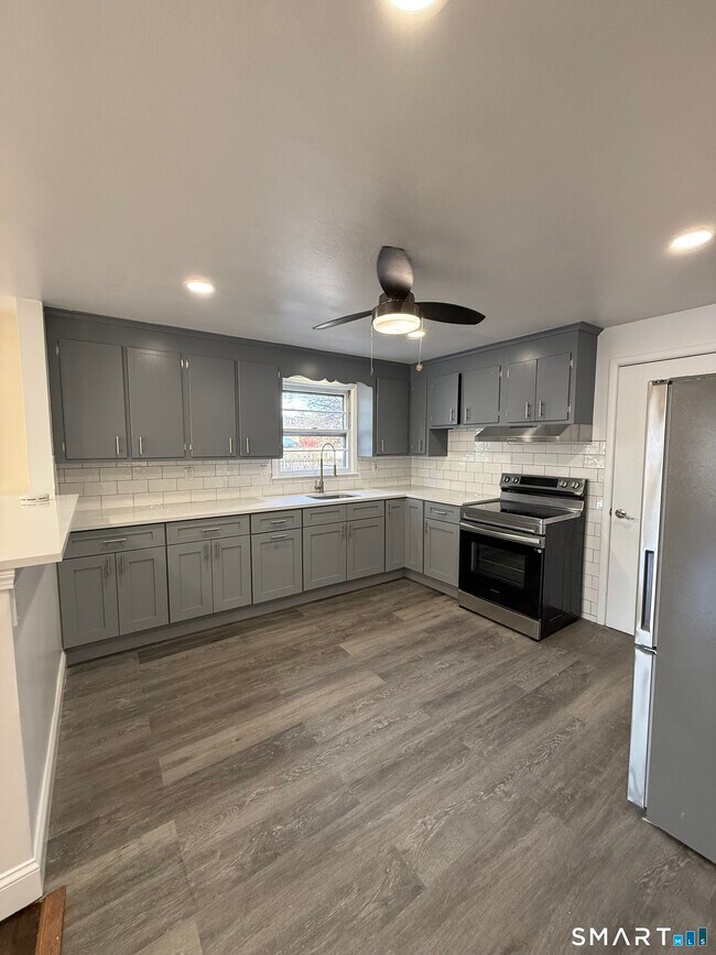 Building Photo - 123 Summerfield Ave