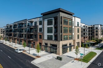 Building Photo - Stella at Five Points
