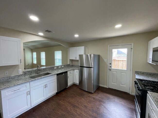 Building Photo - 12623 Mountain Daisy Rd