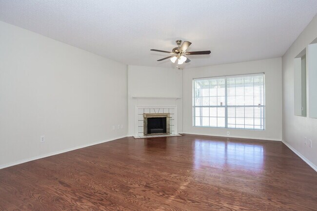 Building Photo - 2636 Country Creek Ln