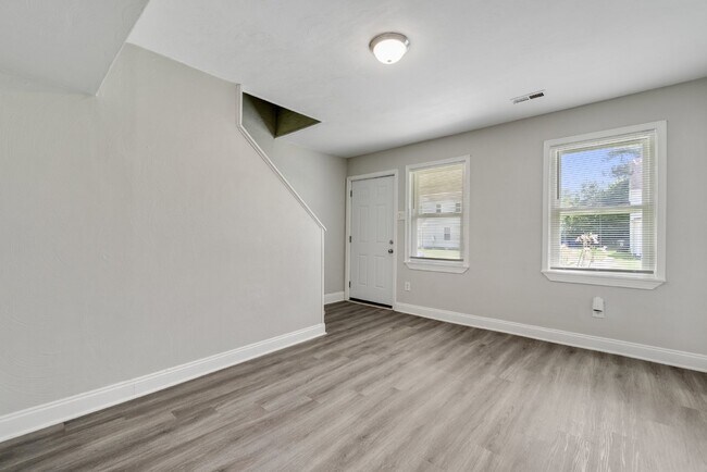 Foto del edificio - PORTSMOUTH TOWNHOME - 2 BED, 2 FULL BATH FOR RENT BY PMI VIRGINIA