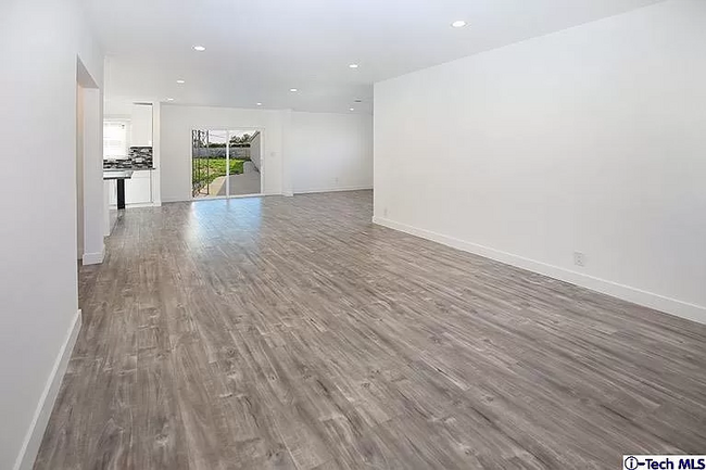 Building Photo - 17510 Cantara St
