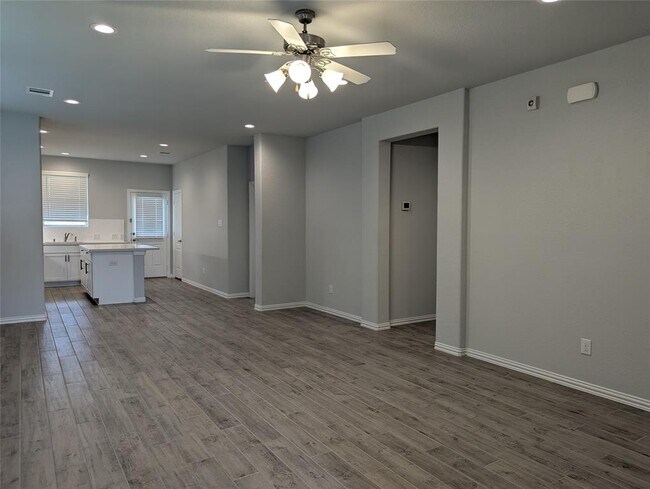 Foto del edificio - 10323 Birch Peak Dr