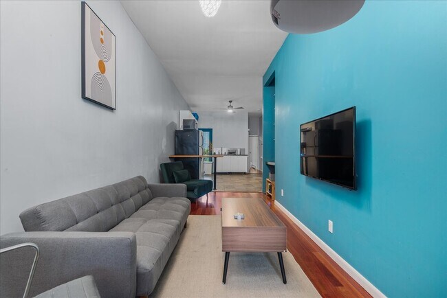 Building Photo - 36 St Nicholas Ave