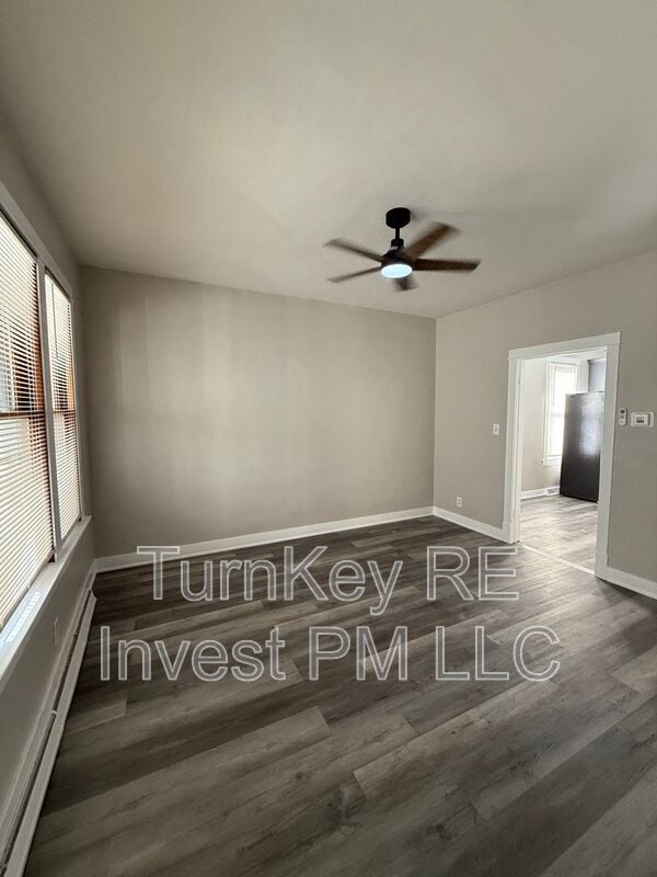 Building Photo - 17842 Park Ave