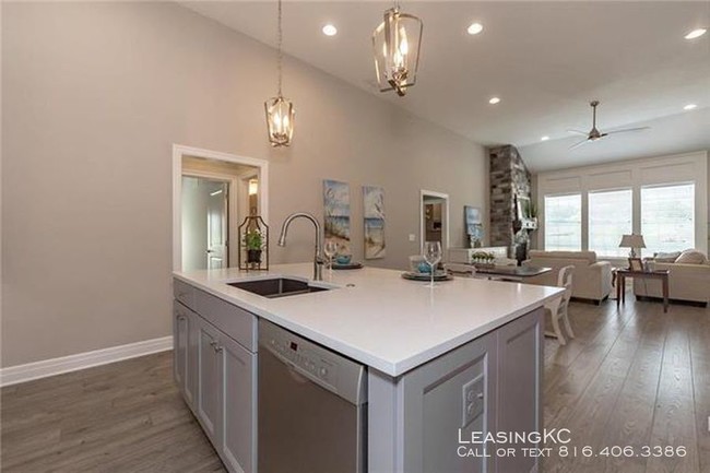 Building Photo - 2,3, & 4 Bedroom Townhomes for Rent