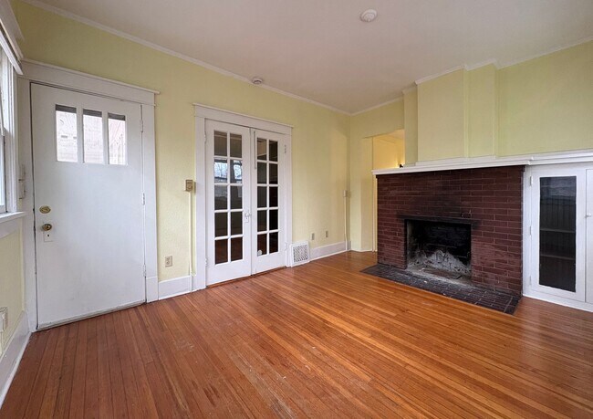 Foto del edificio - 908 E Washington St