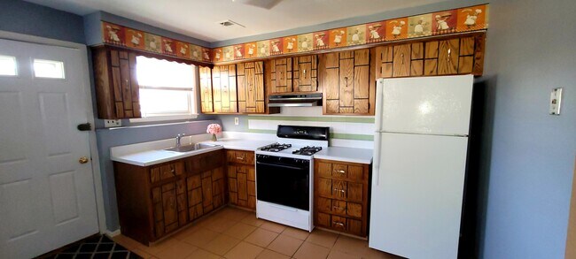 Foto del edificio - 173 Foster Rd