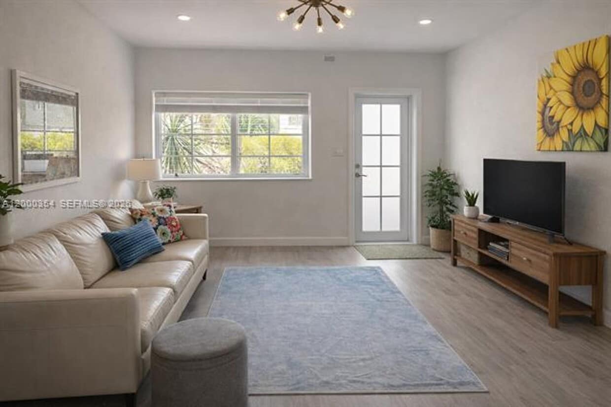 Photo - 701 Meridian Ave # 4 (A12000354)