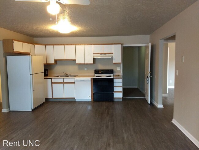 Building Photo - 2035-2035 9th Ave