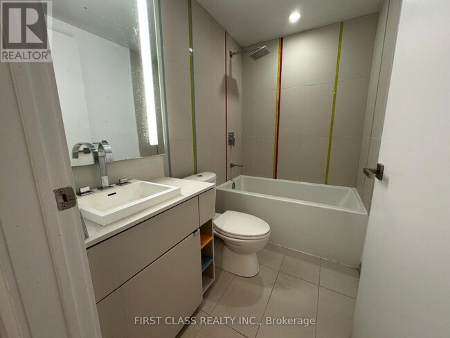 Building Photo - 101 Peter St