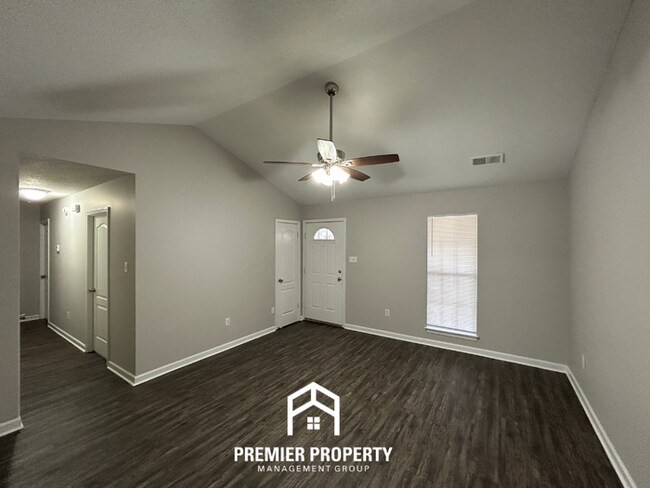 Foto del edificio - 3760 Ivanhoe Dr