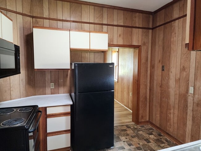 Building Photo - Cute 2 Bedroom in West Point!