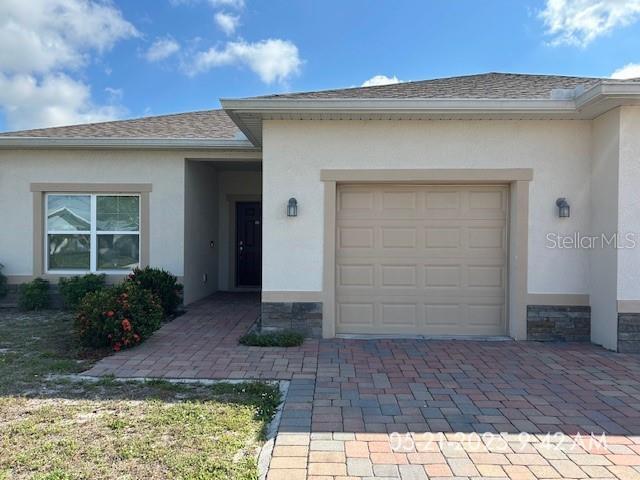 Foto principal - 26402 Explorer Rd