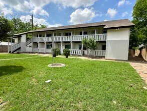 Building Photo - 10810 Newmont Rd
