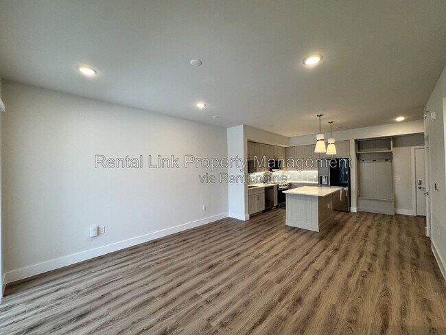 Foto del edificio - 414 Cape Coral Pkwy E