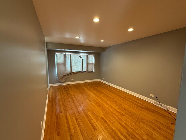 Foto del edificio - 9710 S Chappel Ave