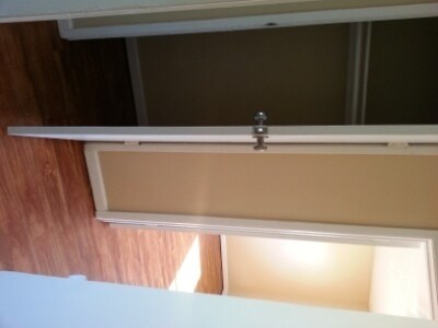 Building Photo - Newly remodeled upstairs unit with parking
