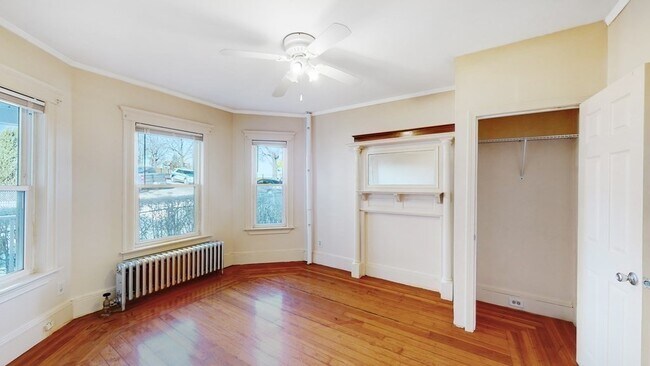 Building Photo - 17 Bentham Rd