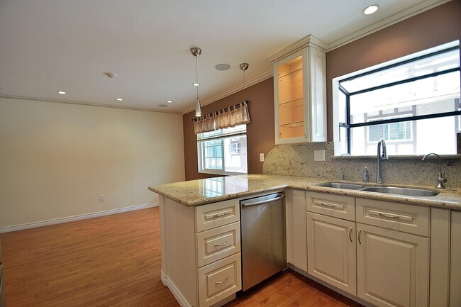 Foto del edificio - 620 Beryl St