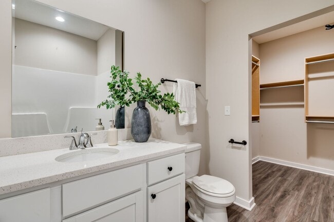 Building Photo - 1713 Rover Ct