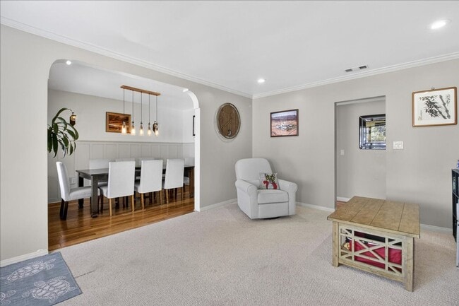 Foto del edificio - Beautiful & Spacious South Torrance Home