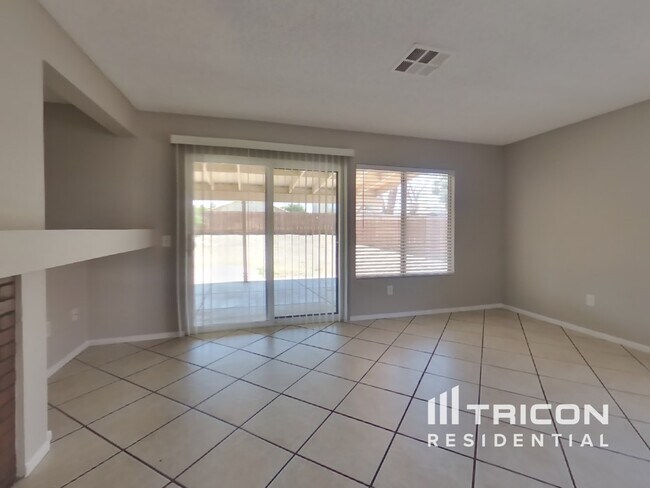 Foto del edificio - 534 E Ave H10