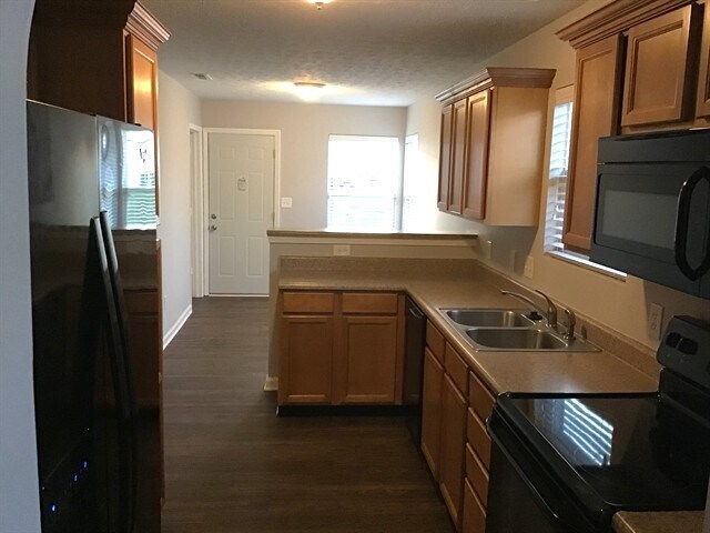 Foto del edificio - 784 Aerostar Court