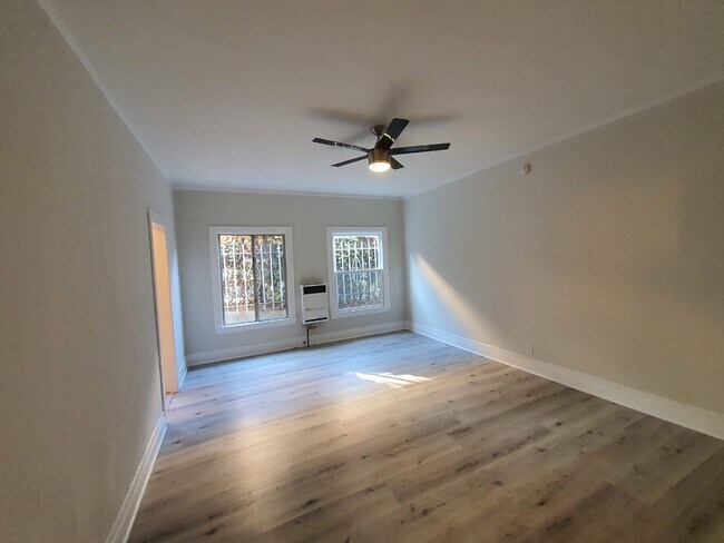 Foto del edificio - 441 S Rampart Blvd