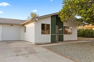 Building Photo - 1992 W Oakland Ave