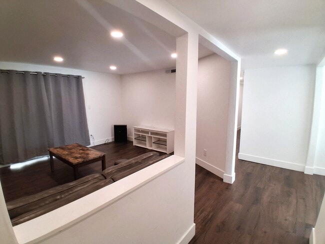 Building Photo - 724 W 1720 N