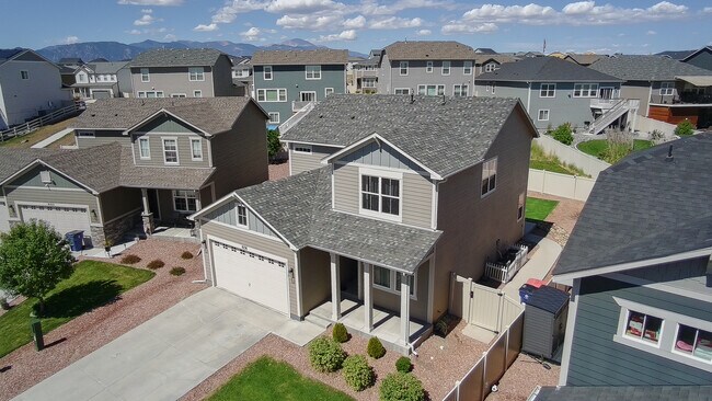 Foto del edificio - 8136 Lookout Ct