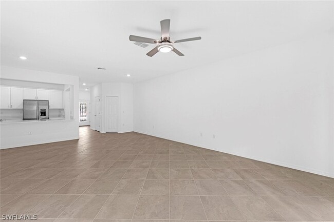 Building Photo - 2827 Blossom Wy