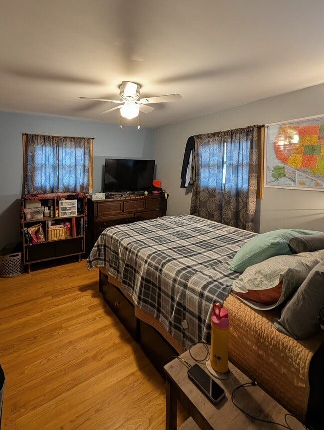 Foto del edificio - 4521 Jade Ln