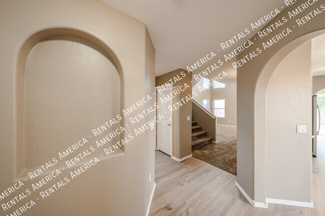 Foto del edificio - 3719 E Inverness Ave