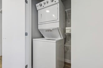 Building Photo - Evoke