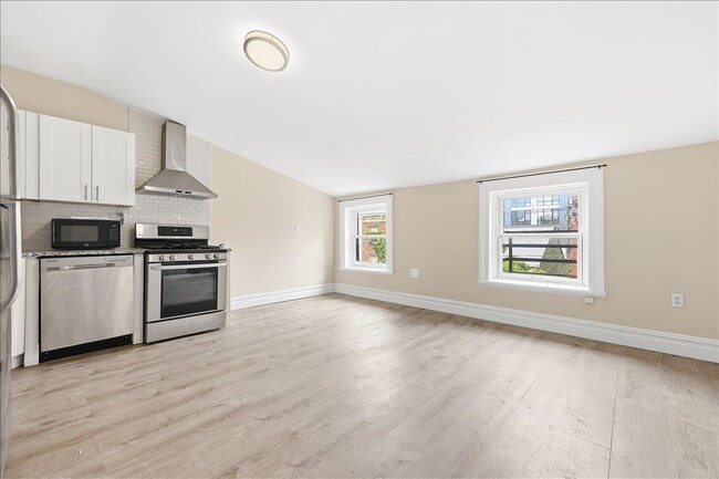 Building Photo - 59 Wayne St